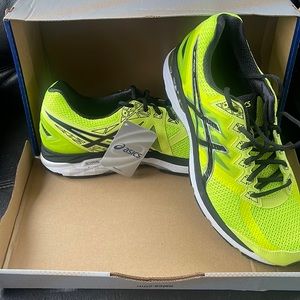 Asics GT-2000 Mens Size 12 Safety Yellow/Onyx/ Carbon